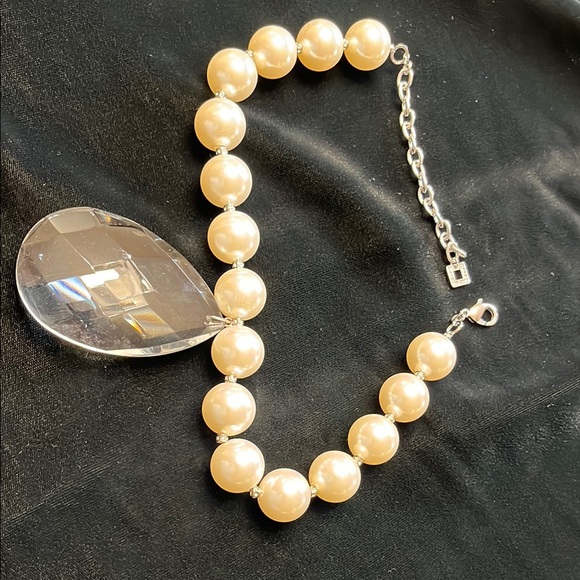 Valeska Silver Accent Beaded Elegant Pearl Necklace with Crystal Pendant - Picture 2 of 5